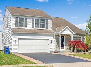 8849 Juneberry Rd, Lewis Center, OH 43035