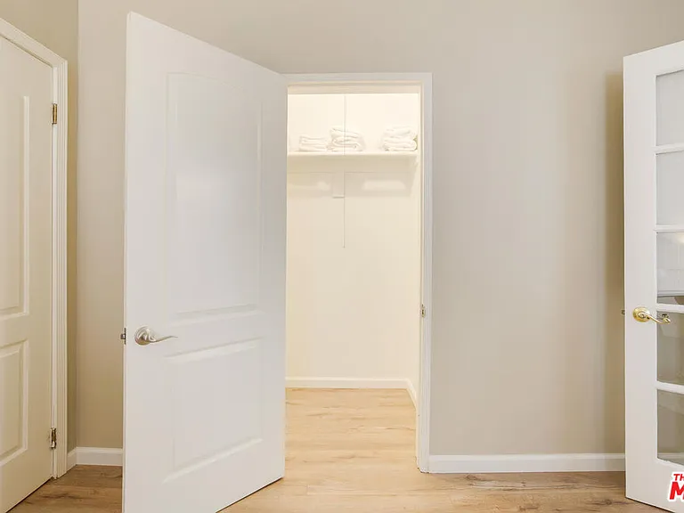 416 1/2 Norwich Dr — Photo 11
