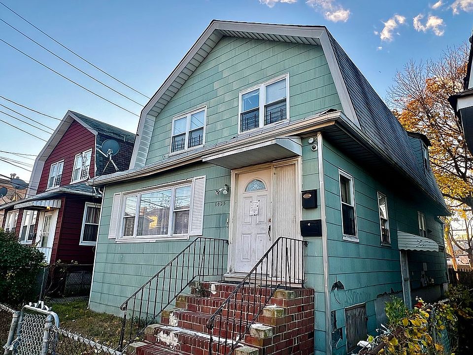 2nd image of 1425 Pearl St #1