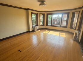 8141 S Marshfield Ave, Chicago, IL
