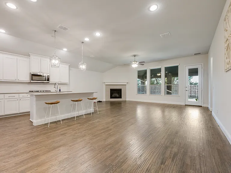 3319 Sequoia Ln — Photo 7