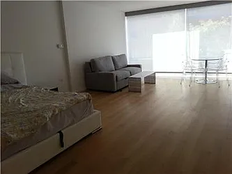 Rented by R New York