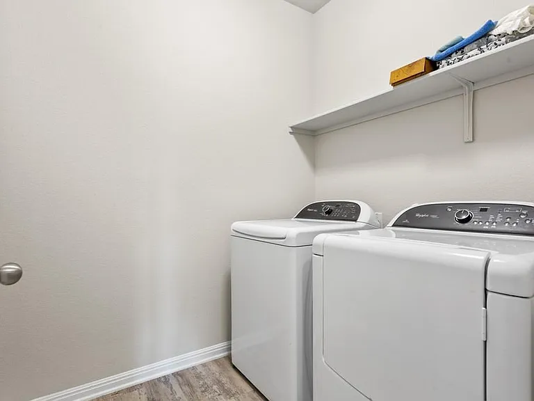 2072 Port Ellen Dr — Photo 23