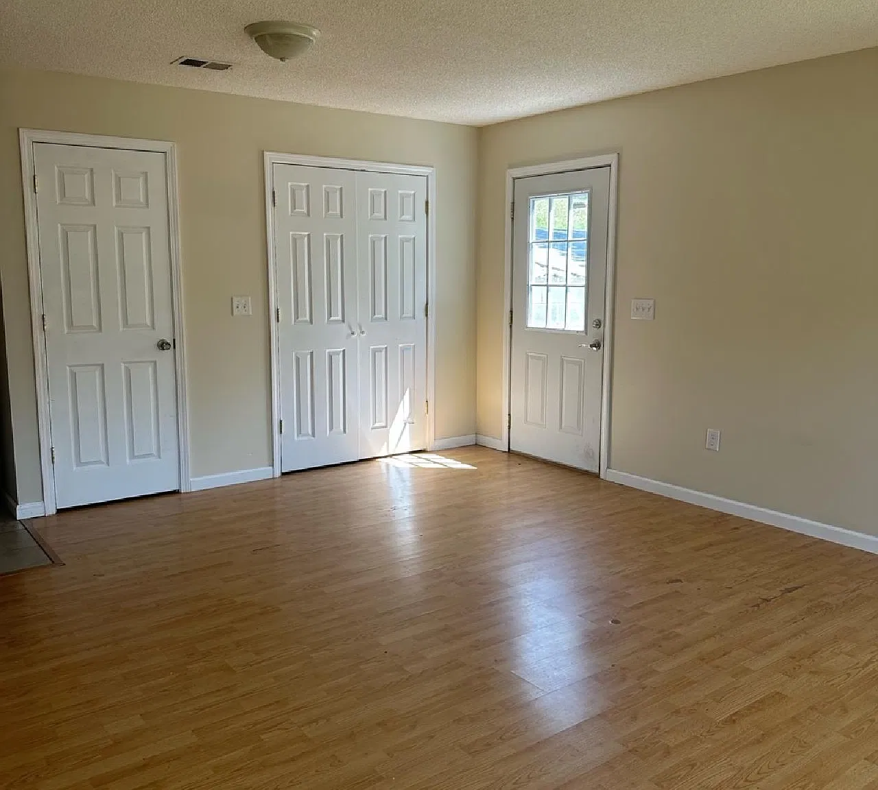 1 bed, $730 — Photo 3