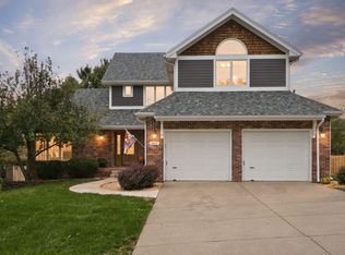 1667 S Woodbury Avenue, Springfield, MO 65809