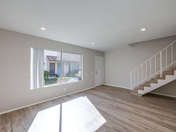 2nd image of 2645 La Paloma Cir