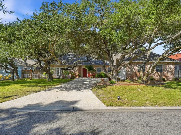 406 Cherry Hls, Rockport, TX 78382