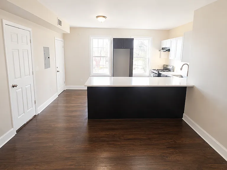 234-236 Renner Ave #3B — Photo 3