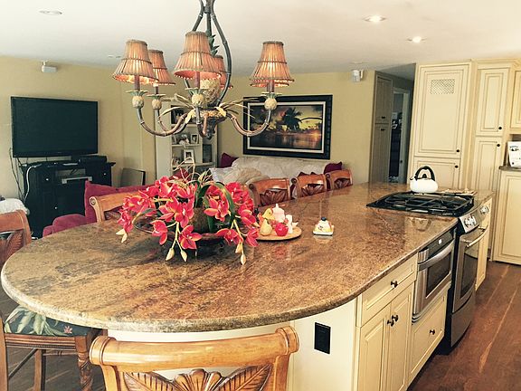 Island Kitchen