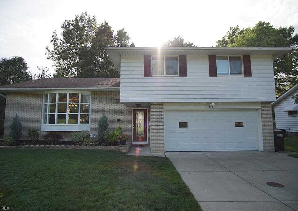 1st image of 944 Barkston Dr