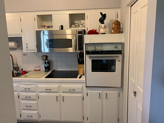 4th image of 10415 W Peoria Ave