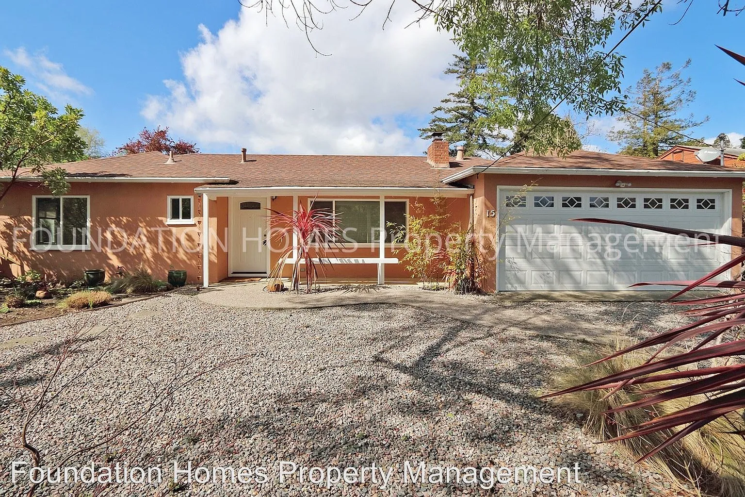 15 Mercury Ave photo 1