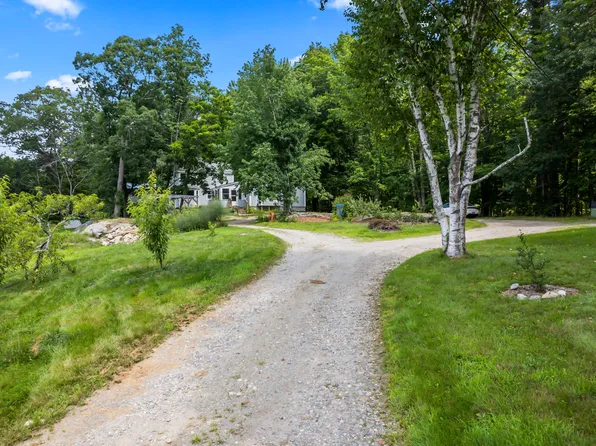 221 River Road, Woolwich, ME 04579