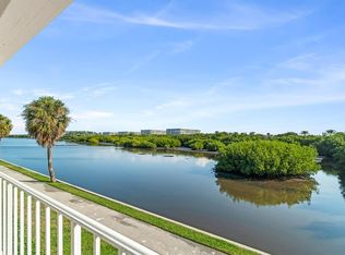 2195 Ibis Isle Rd APT 6, Palm Beach, FL 33480