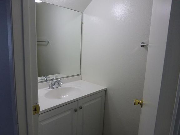 5th image of 11621 Braddock Dr APT 15