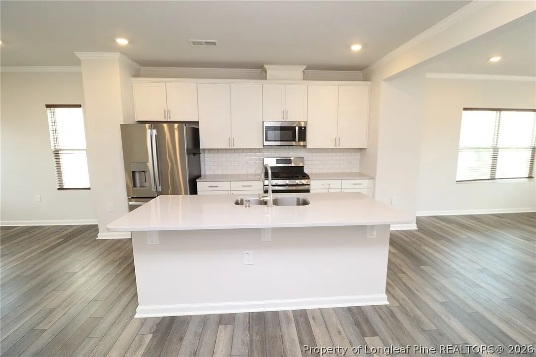 4 bed, 3.5 bath, 2552 sqft, $2,395 — Photo 3