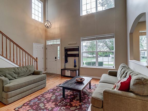 5th image of 581 S Jade Ln
