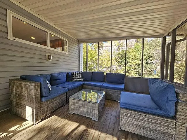 1271 Holly St NW — Photo 12