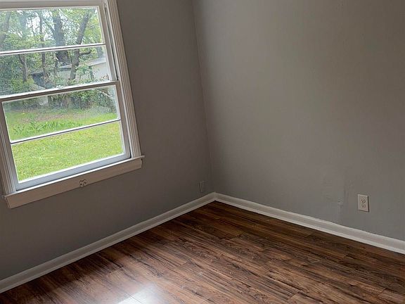 5th image of 202 Ruzelle St