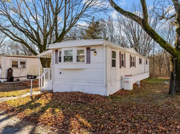 460 Collins St #8, Attleboro, MA 02703