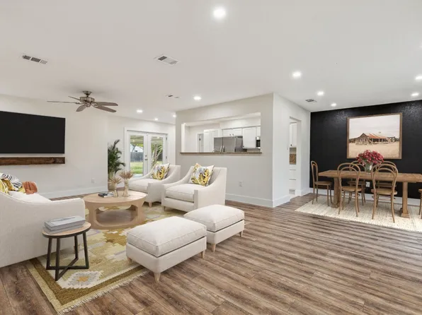 908 Henderson St, Wills Point, TX 75169