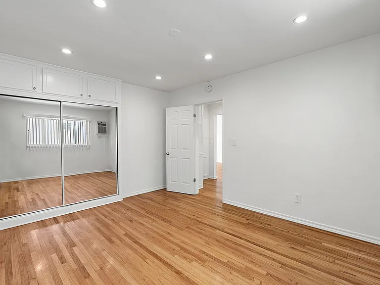 1235 N Harper Ave #25 — Photo 12