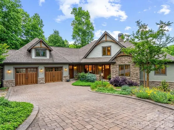 276 Stone Valley Way, Hendersonville, NC 28792