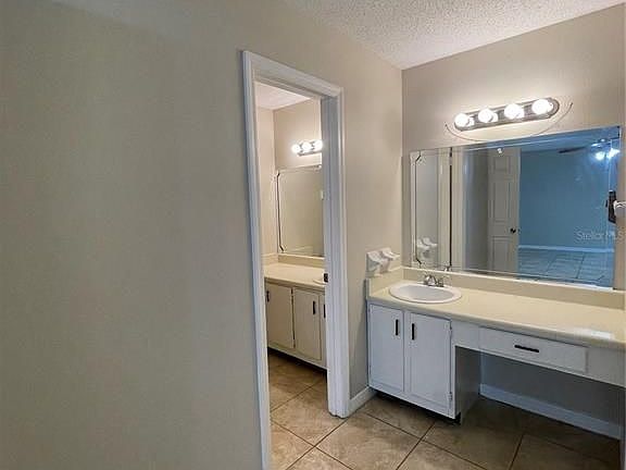 5th image of 613 Montego Bay Ct