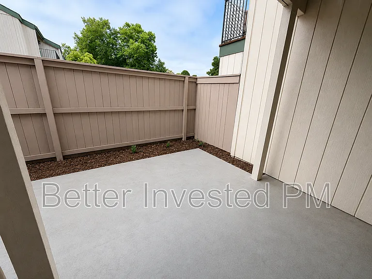 1706 Glenbrook Dr #B — Photo 5