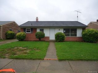 30700 Geraldine St, Westland, MI 48185
