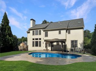 5910 Westcroft Ln, Cumming, GA 30040
