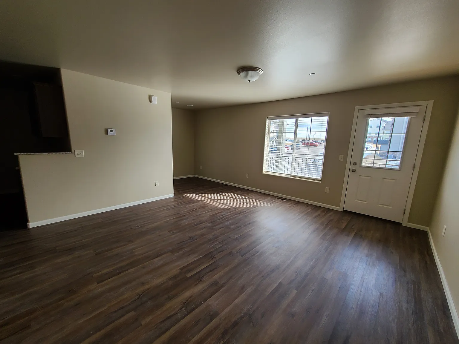 1 bed, $900 — Photo 2