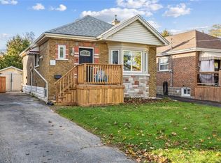 8 Wavell Ave, Hamilton, ON L9A 2T2