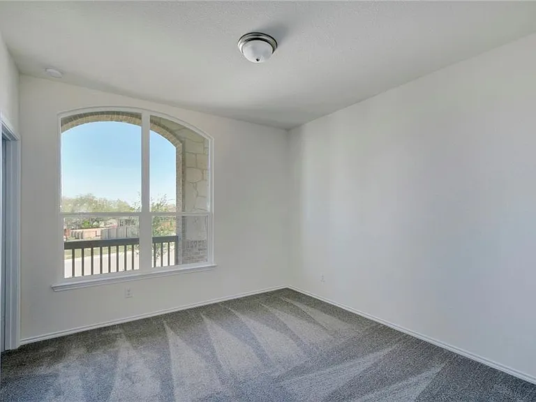 3105 Maurine Dr — Photo 24