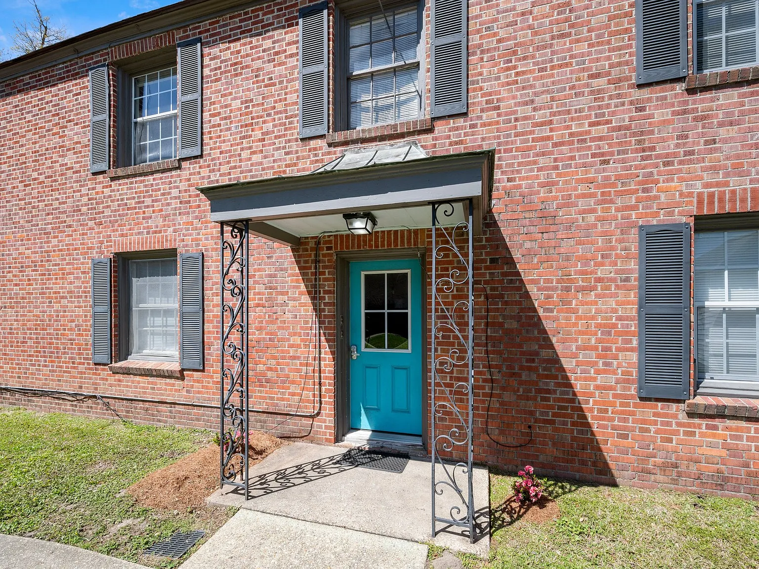 Southdowns Apartments — Photo 3
