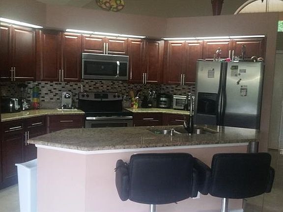 3rd image of 603 Moss Park Ct