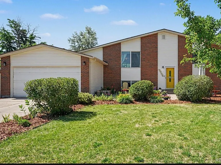 3262 S Norfolk Way — Photo 1