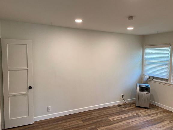 5th image of 1776 E Villa St