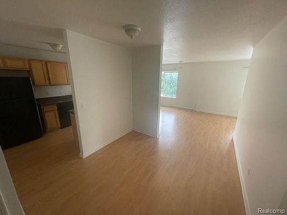 2nd image of 7 Eden Park Dr