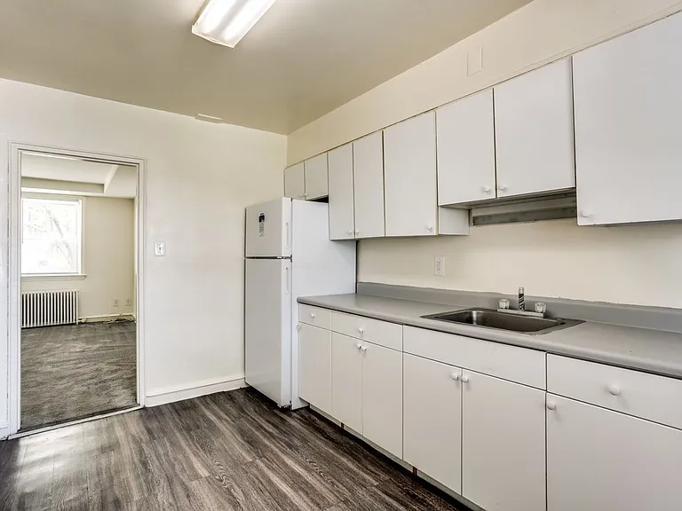 Kitchen- Falls Court