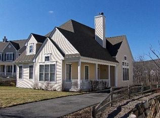 4 Shetland Cir, Highland Mills, NY 10930