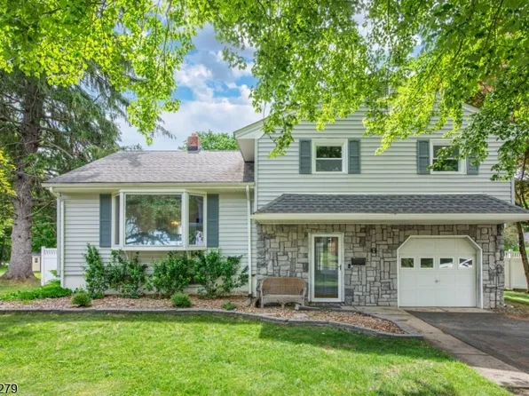 6 Honeyman Dr, Roxbury Twp., NJ 07876