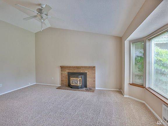 2nd image of 15712 86th Avenue Ct E