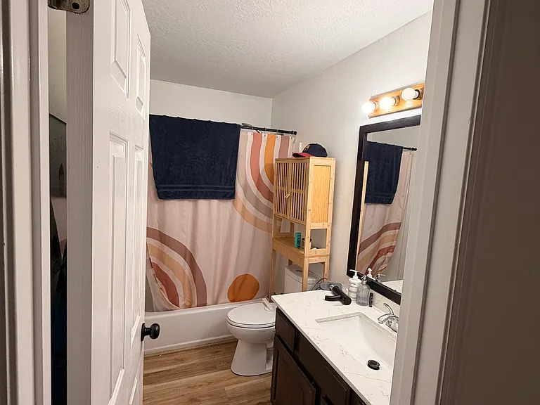184 W Pacific Dr — Photo 12
