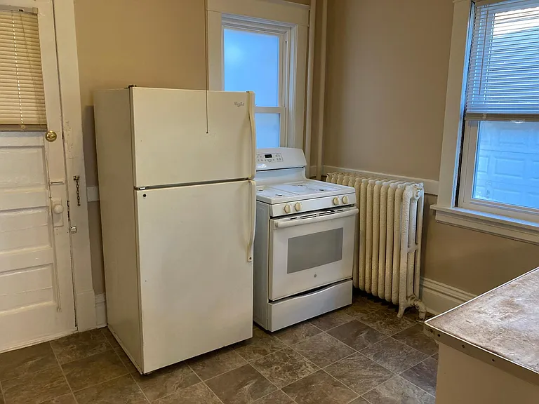 145 Sherburne Ave #3 — Photo 6