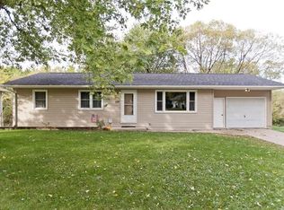156 Circle Dr, Springville, IA 52336