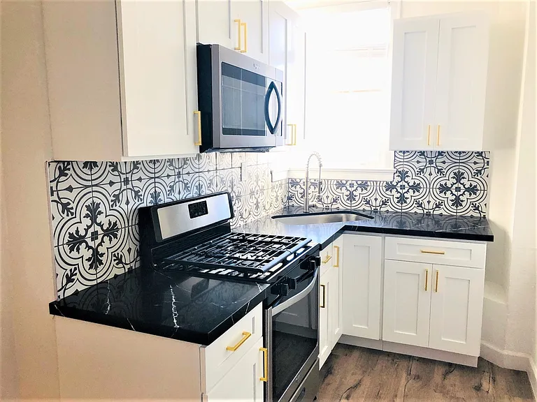 The Asbury Apartments — Photo 31