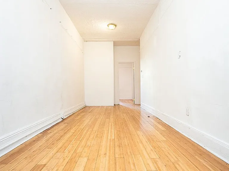 1359 Hancock St #1R — Photo 14