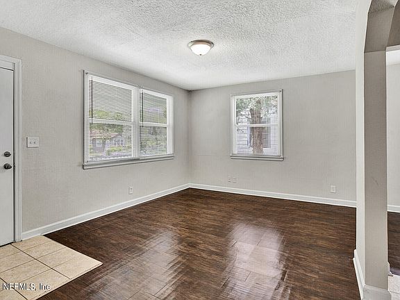 5th image of 1033 WESTBROOK Circle W