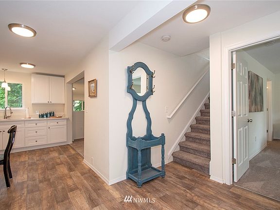 3rd image of 216 Euclid Avenue
